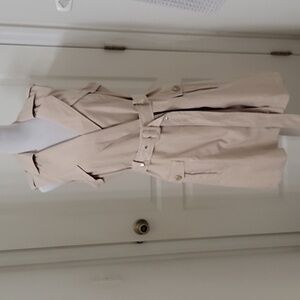 bebe Size L Tan Sleeveless Trench Coat, Excellent Used Condition